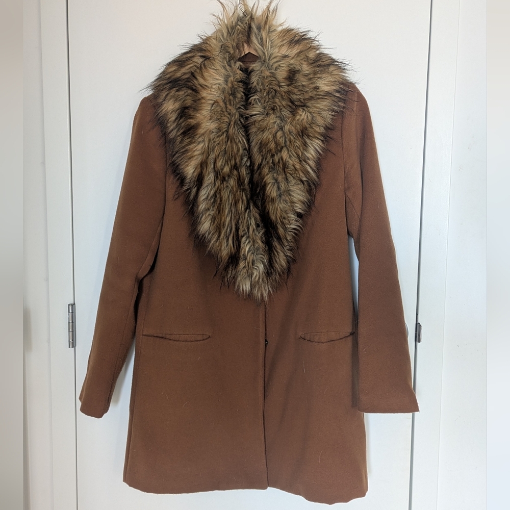 Forever 21 Tan Peacoat with Detachable Faux Fur Collar